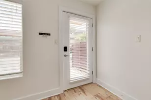 1101 Grove Blvd, Austin, TX 78741 - Photo 18