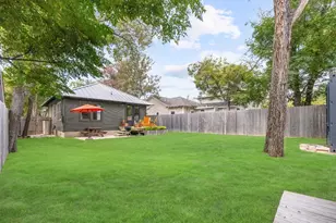 810 Keasbey St, Austin, TX 78751 - Photo 36