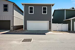 8013 Lennon Dr, Austin, TX 78744 - Photo 32