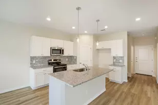 515 War Admiral Dr, Jarrell, TX 76537 - Photo 2