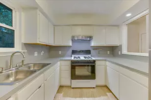 1701 Jennie Ave, Austin, TX 78703 - Photo 4