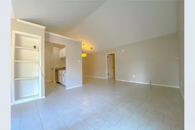 11908 Sunhillow Bend #B, Austin, TX 78758 - Photo 4