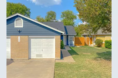 11908 Sunhillow Bend #B, Austin, TX 78758 - Photo 2