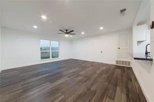 5535 Pine Pl, Austin, TX 78744 - Photo 14