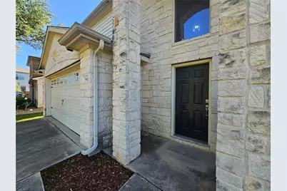 580 Hometown Parkway, Kyle, TX 78640 - Photo 2