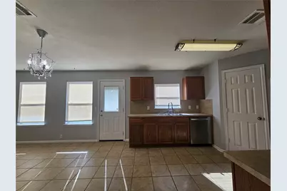 580 Hometown Parkway, Kyle, TX 78640 - Photo 10
