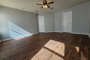580 Hometown Pkwy, Kyle, TX 78640 - Photo 20