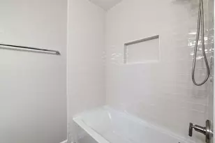 9907 Oak Hollow Dr, Austin, TX 78758 - Photo 24