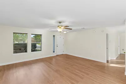 172 Discovery, Kyle, TX 78640 - Photo 4