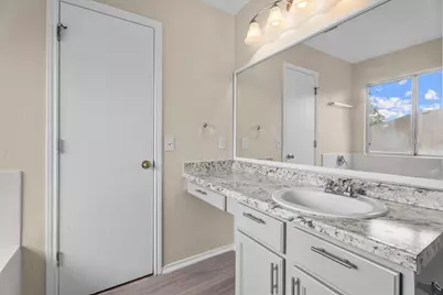 172 Discovery, Kyle, TX 78640 - Photo 8