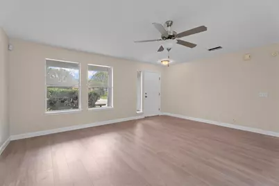 172 Discovery, Kyle, TX 78640 - Photo 2