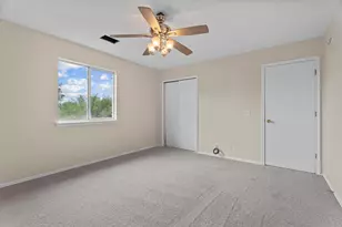 172 Discovery, Kyle, TX 78640 - Photo 6