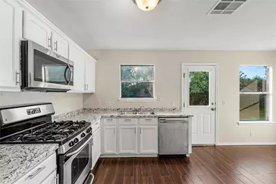 172 Discovery, Kyle, TX 78640 - Photo 8