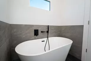 165 Nuuanu Ln, Bastrop, TX 78602 - Photo 30