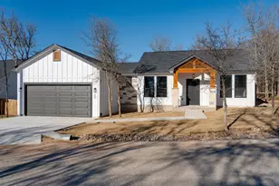 165 Nuuanu Ln, Bastrop, TX 78602 - Photo 4