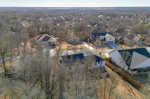 165 Nuuanu Ln, Bastrop, TX 78602 - Photo 12