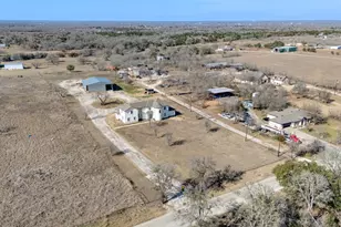 1206 Walter Hoffman Rd, Cedar Creek, TX 78612 - Photo 10