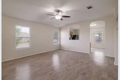 1002 W South Street, Leander, TX 78641 - Photo 8