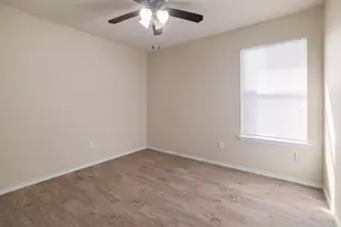 1002 W South St, Leander, TX 78641 - Photo 22