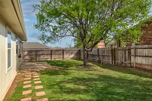 1002 W South St, Leander, TX 78641 - Photo 28