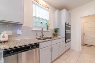 412 Josey Wales Dr, Jarrell, TX 76537 - Photo 12