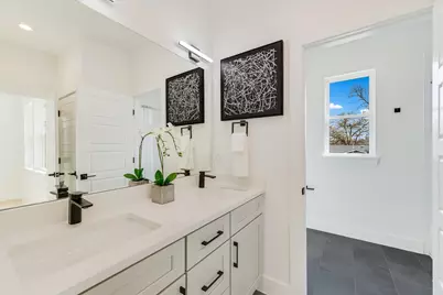 2006 Sl Davis Avenue #1, Austin, TX 78702 - Photo 18