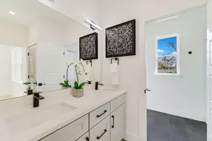 2006 S L Davis Ave, Austin, TX 78702 - Photo 18