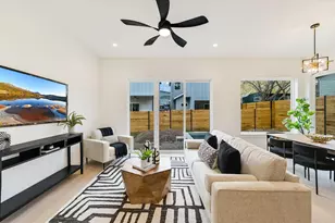 2006 S L Davis Ave, Austin, TX 78702 - Photo 6