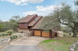 407 Pioneer Trail, San Marcos, TX 78666 - Photo 2