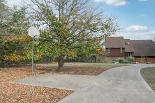 407 Pioneer Trail, San Marcos, TX 78666 - Photo 2