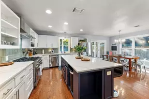 611 W Johanna St, Austin, TX 78704 - Photo 2