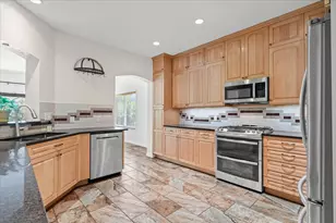 37 Pillow Rd, Austin, TX 78745 - Photo 6