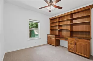 37 Pillow Rd, Austin, TX 78745 - Photo 14