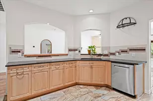 37 Pillow Rd, Austin, TX 78745 - Photo 8