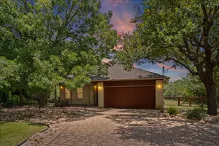 37 Pillow Rd, Austin, TX 78745 - Photo 1
