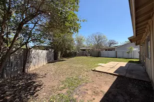 2002 Covered Wagon Pass, Austin, TX 78744 - Photo 10