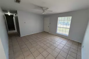 2002 Covered Wagon Pass, Austin, TX 78744 - Photo 4