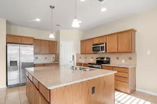 209 Anderson St, Hutto, TX 78634 - Photo 8