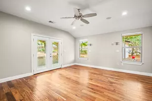 10204 Oak Grove Cir, Austin, TX 78736 - Photo 20