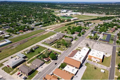 410 W Avenue C, Copperas Cove, TX 76522 - Photo 24