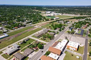 410 W Avenue C, Copperas Cove, TX 76522 - Photo 24
