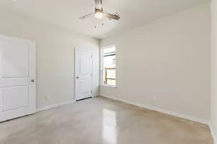 410 W Avenue C, Copperas Cove, TX 76522 - Photo 16