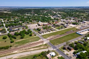 410 W Avenue C, Copperas Cove, TX 76522 - Photo 38