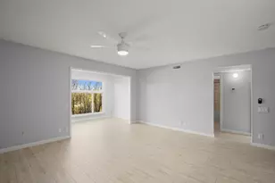 620 S 1st St, Austin, TX 78704 - Photo 4