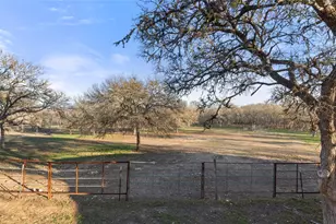 274 Old Austin Trail, Elgin, TX 78621 - Photo 14