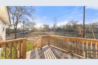 274 Old Austin Trail, Elgin, TX 78621 - Photo 32