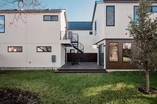 3209 Dolphin Dr, Austin, TX 78704 - Photo 24