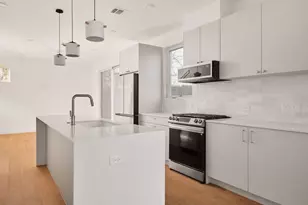 3209 Dolphin Dr, Austin, TX 78704 - Photo 6