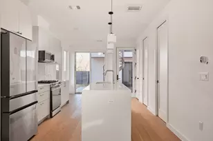 3209 Dolphin Dr, Austin, TX 78704 - Photo 8