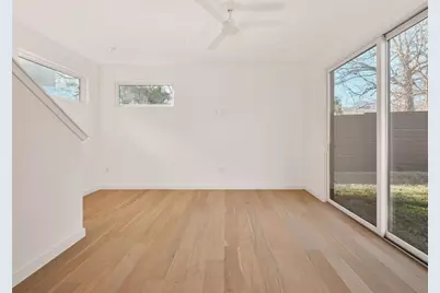 3209 Dolphin Dr #2, Austin, TX 78704 - Photo 10